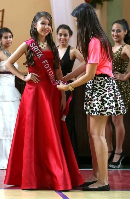 Andrea Espinoza es la señorita Sagrado Corazón