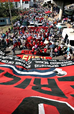 Condenable vandalismo en marcha del Día del Trabajador