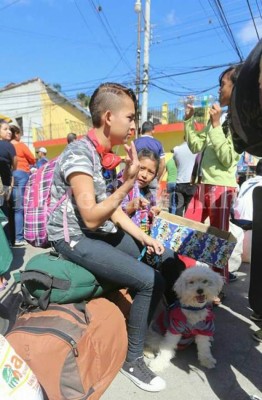 Capitalinos abarrotan terminales para viajar en fin de año