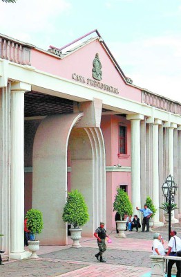 Gobierno de Honduras oficializa más cambios