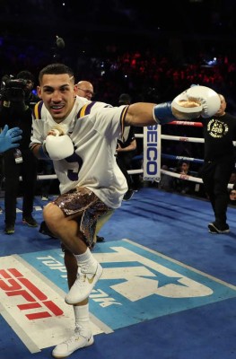 'Honduras, esto es para ti': Así se coronó Teófimo López campeón mundial de peso ligero