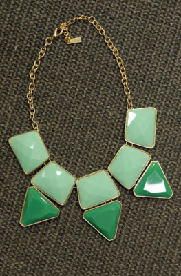 Figuras geométricas inundan el mundo de la orfebrería