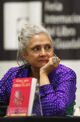 Laura Esquivel enciende el fuego