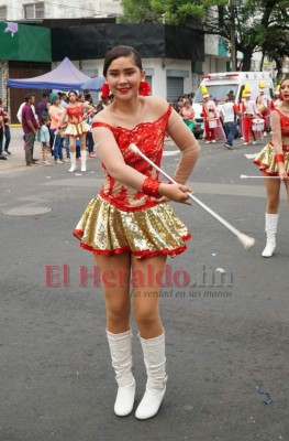 Elegancia, belleza y estilo derrocharon palillonas de SPS y El Progreso