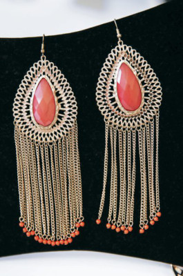 Encuentre el arete perfecto según su rostro