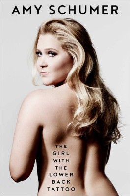Amy Schumer se convierte en una sensual barbie de talla grande