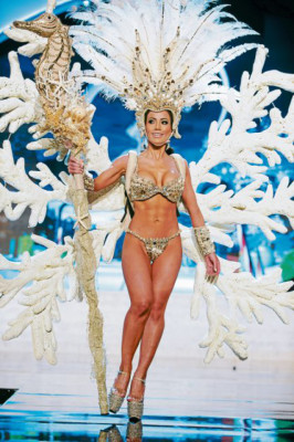 Hondureña deslumbra en Miss Universo