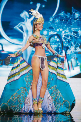 Hondureña deslumbra en Miss Universo