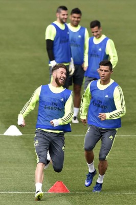 Real Madrid golea al colista Getafe y mete más presión al Barcelona