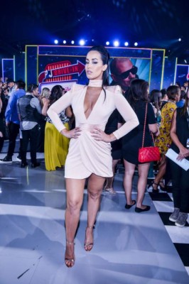 La Alfombra Retro de los Premios Juventud 2016