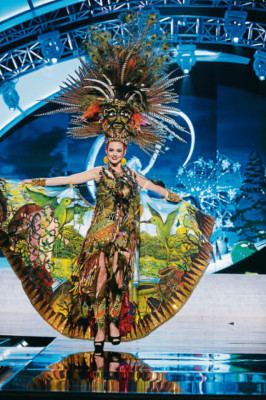 Hondureña deslumbra en Miss Universo