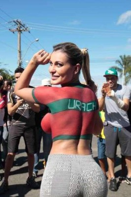 Andressa Urach, la periodista que recibió desnuda a Cristiano en Brasil