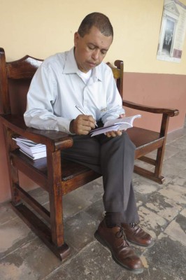 Walter Ulloa, un gestor cultural autodidacta