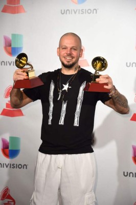 Ellos fueron los artistas peor vestidos de los Latin Grammy 2017