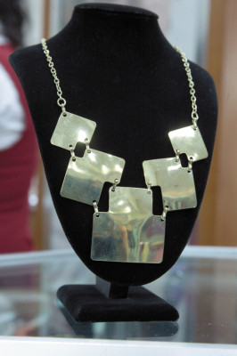 Figuras geométricas inundan el mundo de la orfebrería