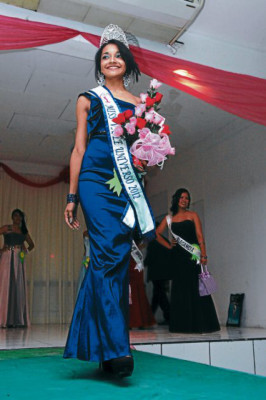 Nivis Bustillo es Miss Valle 2012