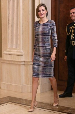 La reina Letizia llega a Honduras con su encanto y elegancia