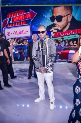 La Alfombra Retro de los Premios Juventud 2016
