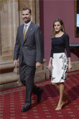 La reina Letizia llega a Honduras con su encanto y elegancia