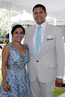 Tania y Fernando unen sus vidas ante Dios