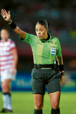 'Ser árbitra es desafiante y emocionante”