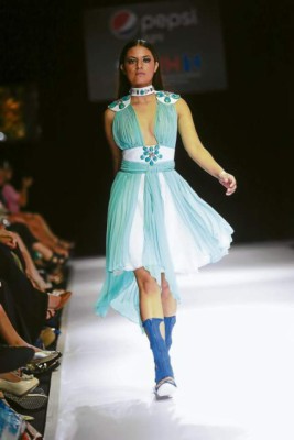 Prendas frescas y vanguardistas