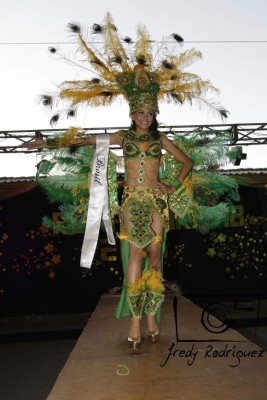 Sabanagrande presume sus bellas mujeres en feria tradicional