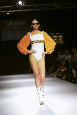 Prendas frescas y vanguardistas