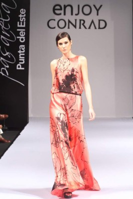 Transparencias, guipur y sedas en la pasarela