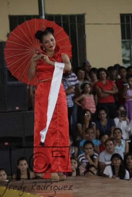 Sabanagrande presume sus bellas mujeres en feria tradicional