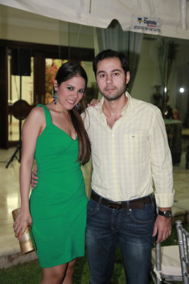 Mucha dicha a los novios