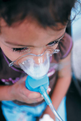 Bruma comienza a afectar la salud de los capitalinos