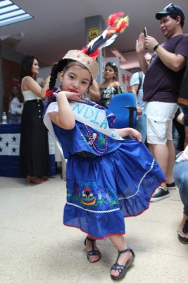 El Congolón en Madrid: Hondureños celebran el Día del Indio Lempira