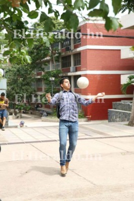 El ambiente de este viernes en la Universidad Nacional Autónoma de Honduras tras varias semanas de tomas