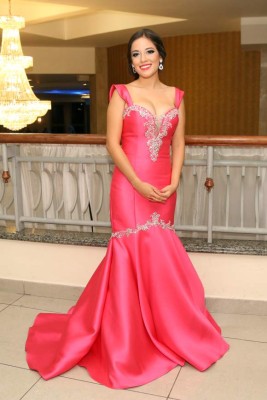 Seniors de la Nashville School celebraron su emotiva graduación