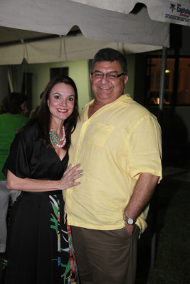 Mucha dicha a los novios