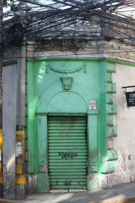 Las fachadas del centro histórico resaltan el antiguo arte escultórico