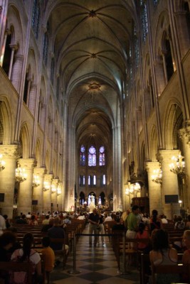 Historia y fe conviven en la Catedral de Notre Dame