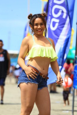 Bellas hondureñas cierran con broche de oro Semana Santa en las playas del norte