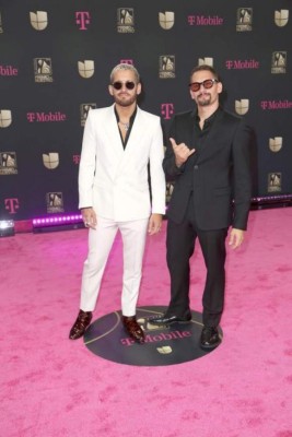 Glamour y belleza: Los mejor vestidos en alfombra de Premios Lo Nuestro