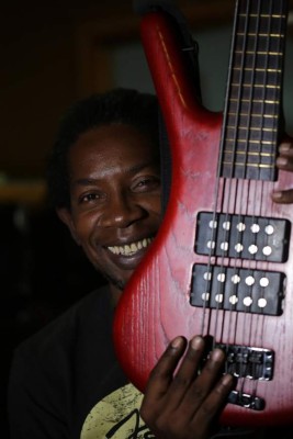 Emilio Álvarez: 'Diablos Negros hace música honesta, buen rock”