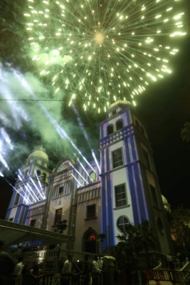Un festejo lleno de luz y talento para honrar a Suyapita