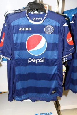 Equipos hondureños presentaron su nueva piel