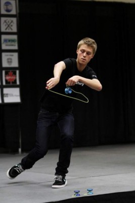 Mirá los asombrosos trucos del campeón mundial de Yo-Yo