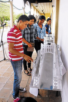 Exposición estudiantil resalta el patrimonio turístico de Honduras