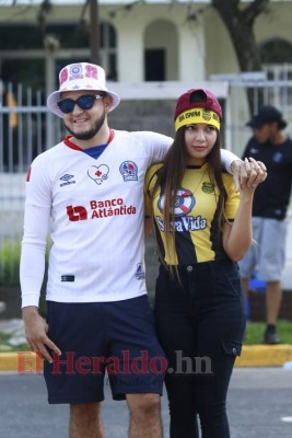 FOTOS: Bellas aficionadas visitaron el Morazán para disfrutar la final