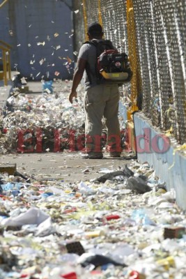 Destrucción y daños en el estadio Morazán tras disturbios en la semifinal Real España vs Marathón