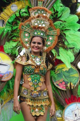 Chicas irradiaron belleza en la Feria Juniana de San Pedro Sula