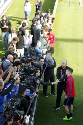 no hay muro que la h no pueda saltar