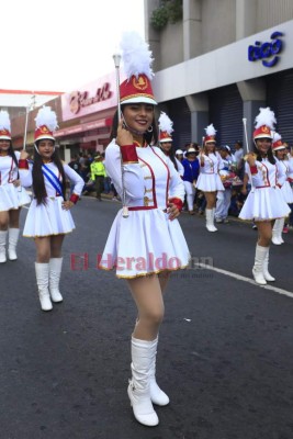 Elegancia, belleza y estilo derrocharon palillonas de SPS y El Progreso